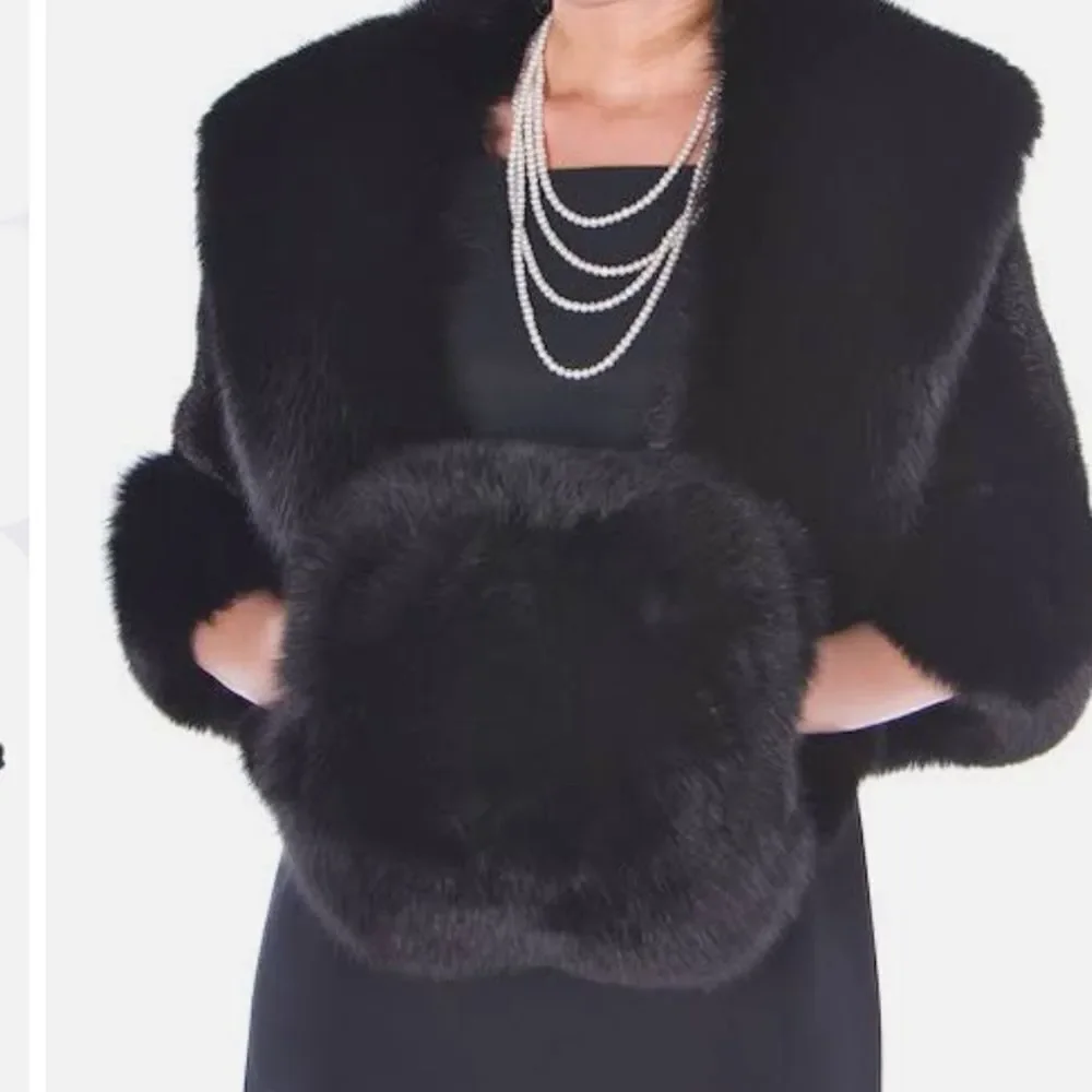 BLACK GENUINE FOX FUR BARREL MUFF HAND WARMER WRISTLET WITH INSIDE ZIP POCKET